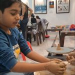 चित्रकथी आर्ट स्कूल में “Vocal for Local” थीम पर मिट्टी कला कार्यशाला का आयोजन